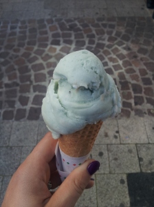 Kiwi Ice-Cream
